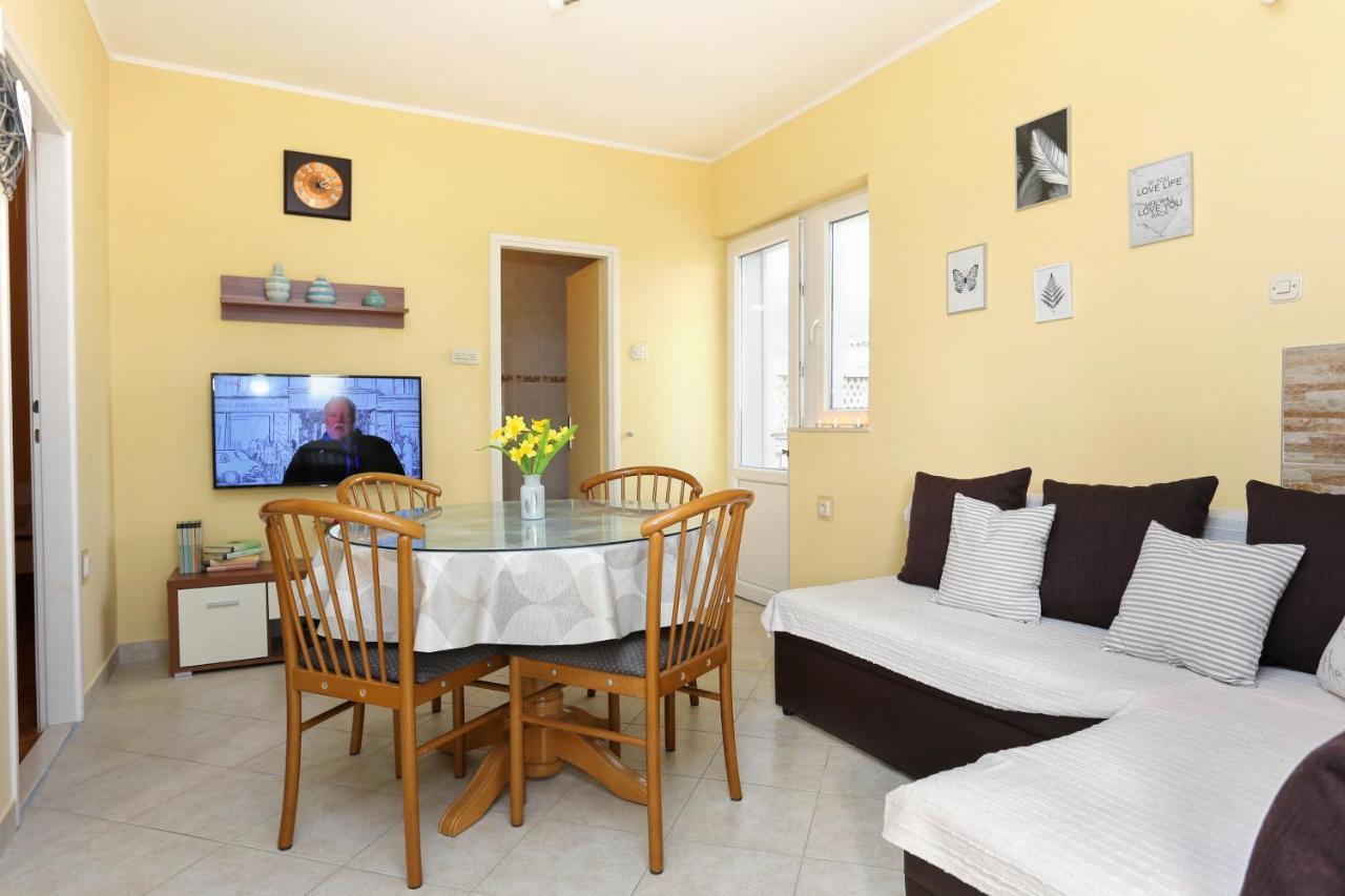 Apartments By The Sea Kastel Kambelovac, Kastela - 8679 Εξωτερικό φωτογραφία