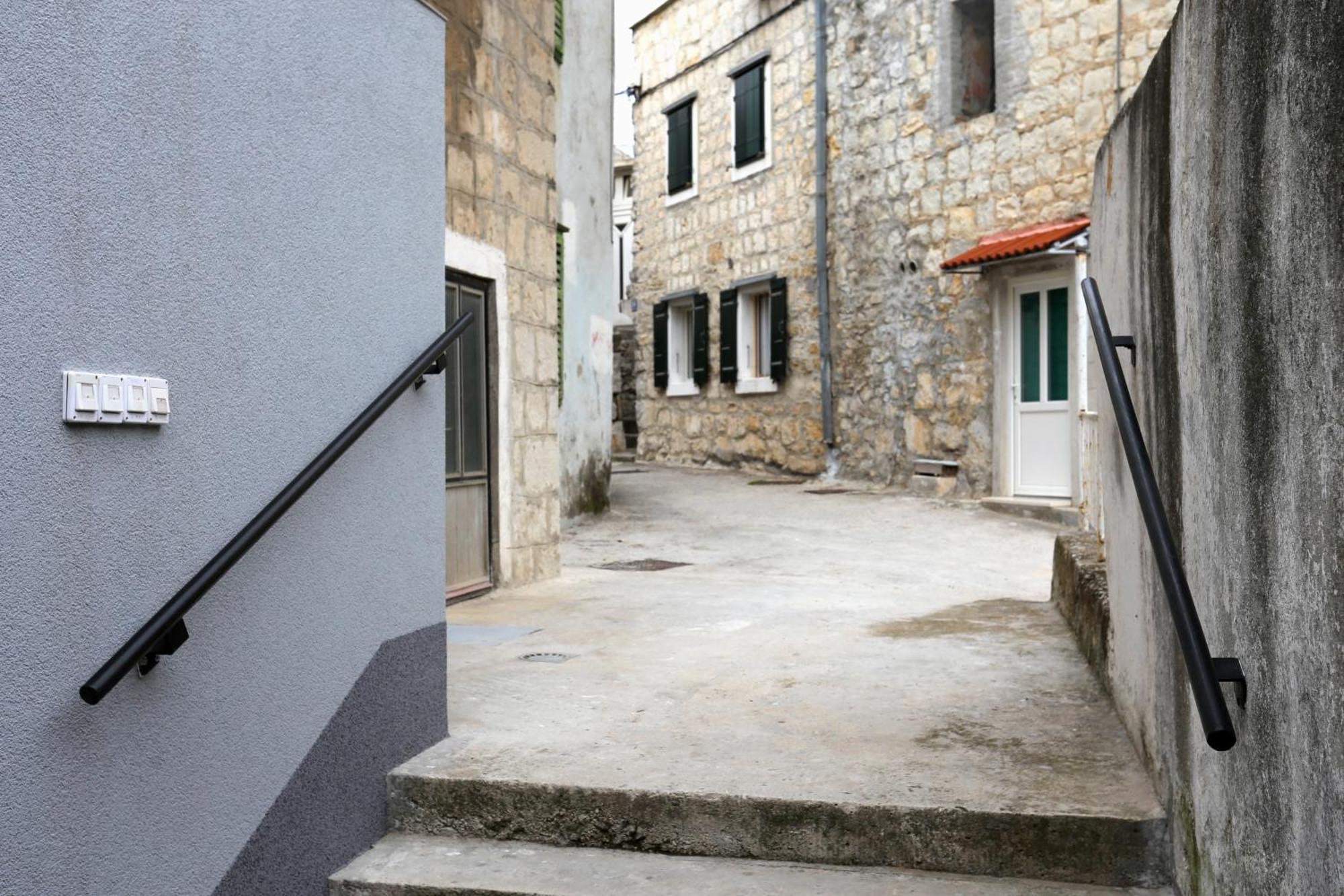 Apartments By The Sea Kastel Kambelovac, Kastela - 8679 Εξωτερικό φωτογραφία