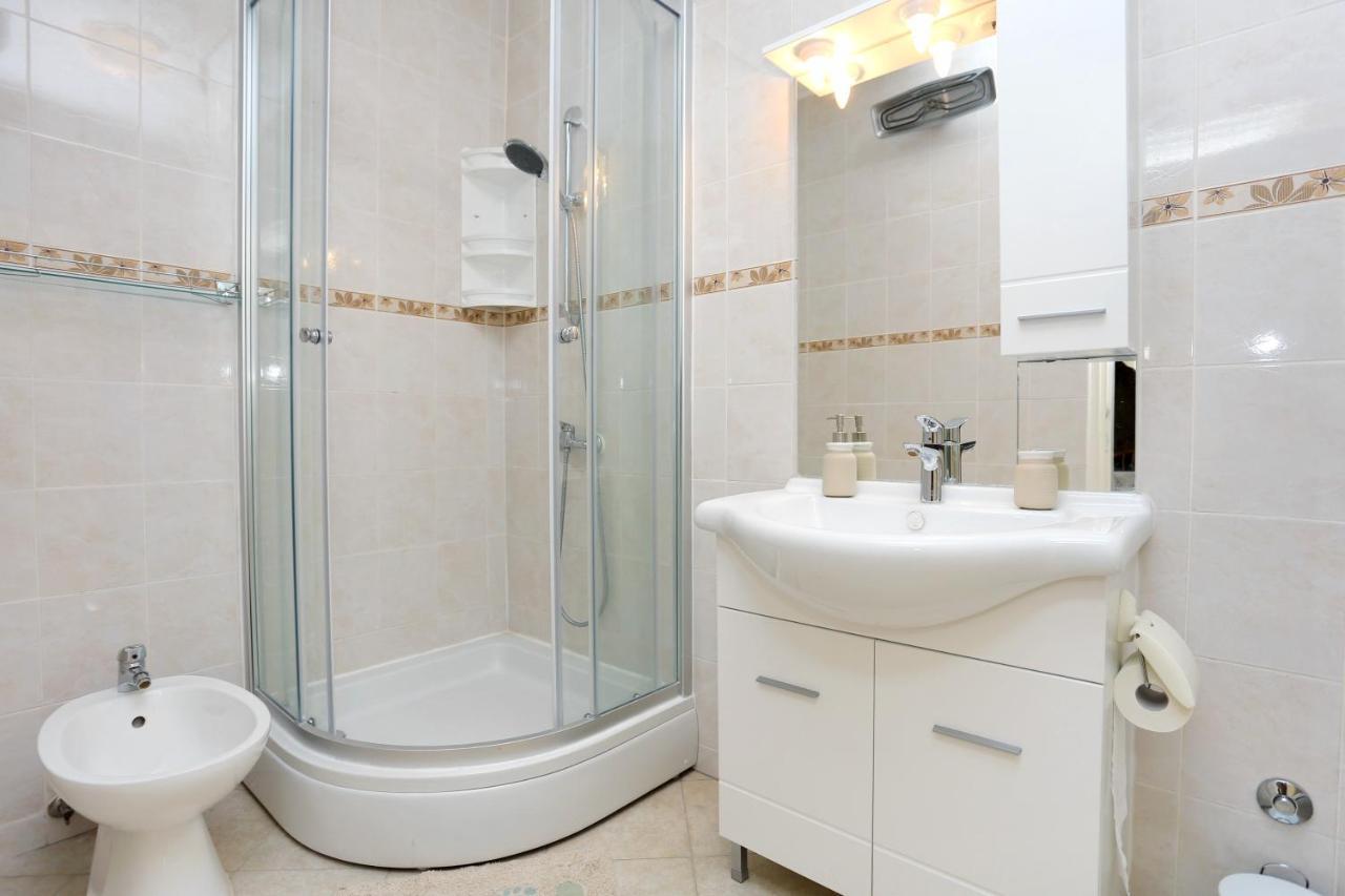 Apartments By The Sea Kastel Kambelovac, Kastela - 8679 Εξωτερικό φωτογραφία