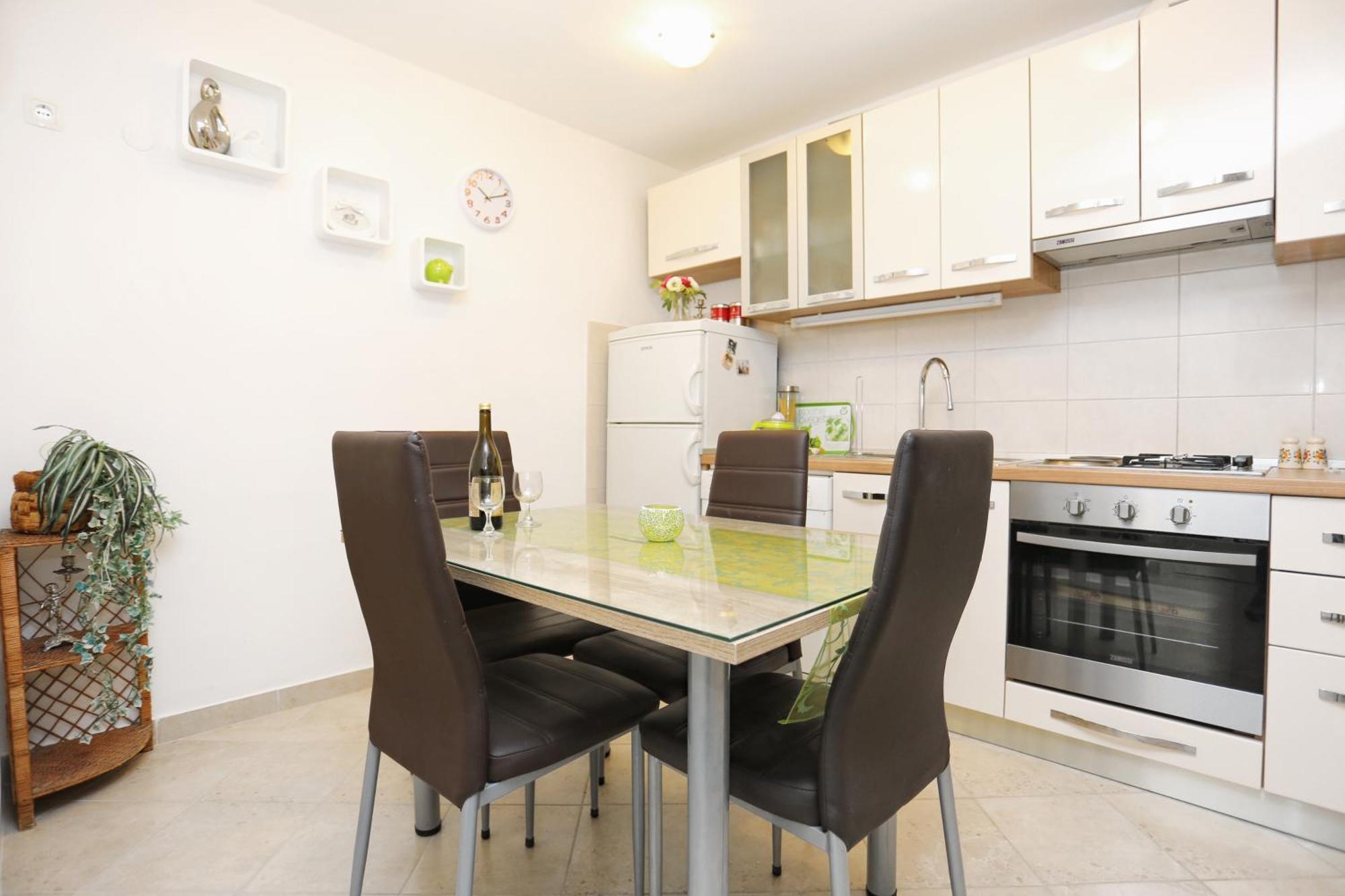 Apartments By The Sea Kastel Kambelovac, Kastela - 8679 Εξωτερικό φωτογραφία